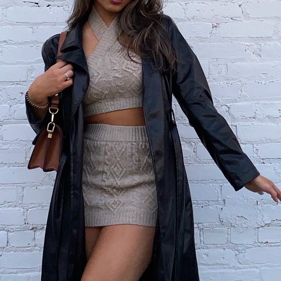 Set - Picture 3 of 8